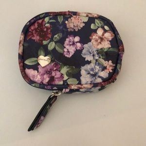 NWOT Betsy Johnson Floral Keychain Wallet!! Absolutely Adorable and Practical!